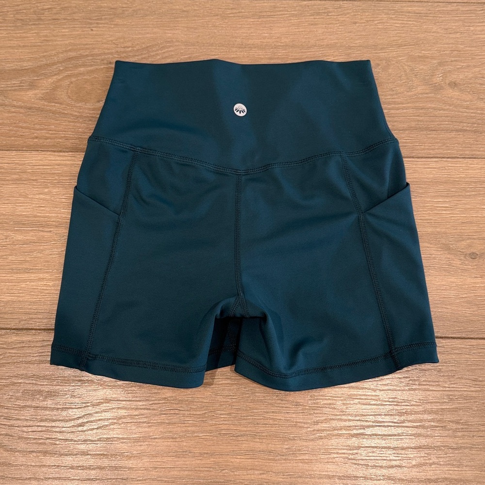 SENITA ATHLETICS Green Rio High Waisted Active Workout Pocket Bike Short Size XS - Picture 2 of 5